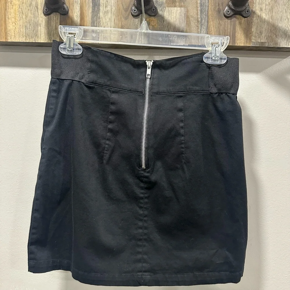 H&M Divided Mini Skirt w/ Pockets Black Size 6